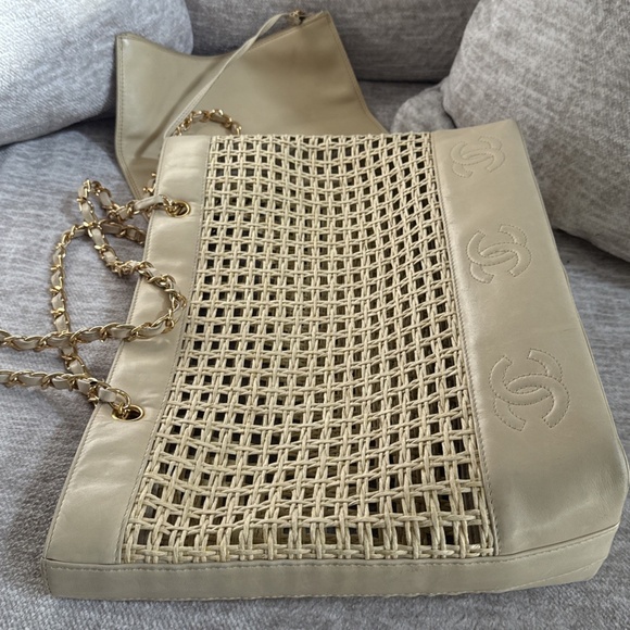 CHANEL Chain Tote Bag Straw Leather Beige Gold - Picture 10 of 16